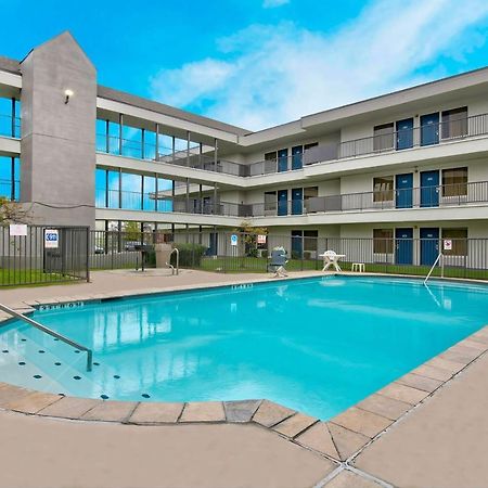 Studio 6-San Antonio, TX - Airport Hotel Exterior foto